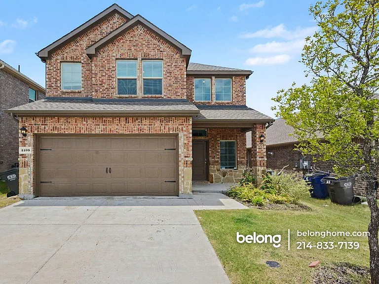 1109 Sunflower Ln — Photo 1