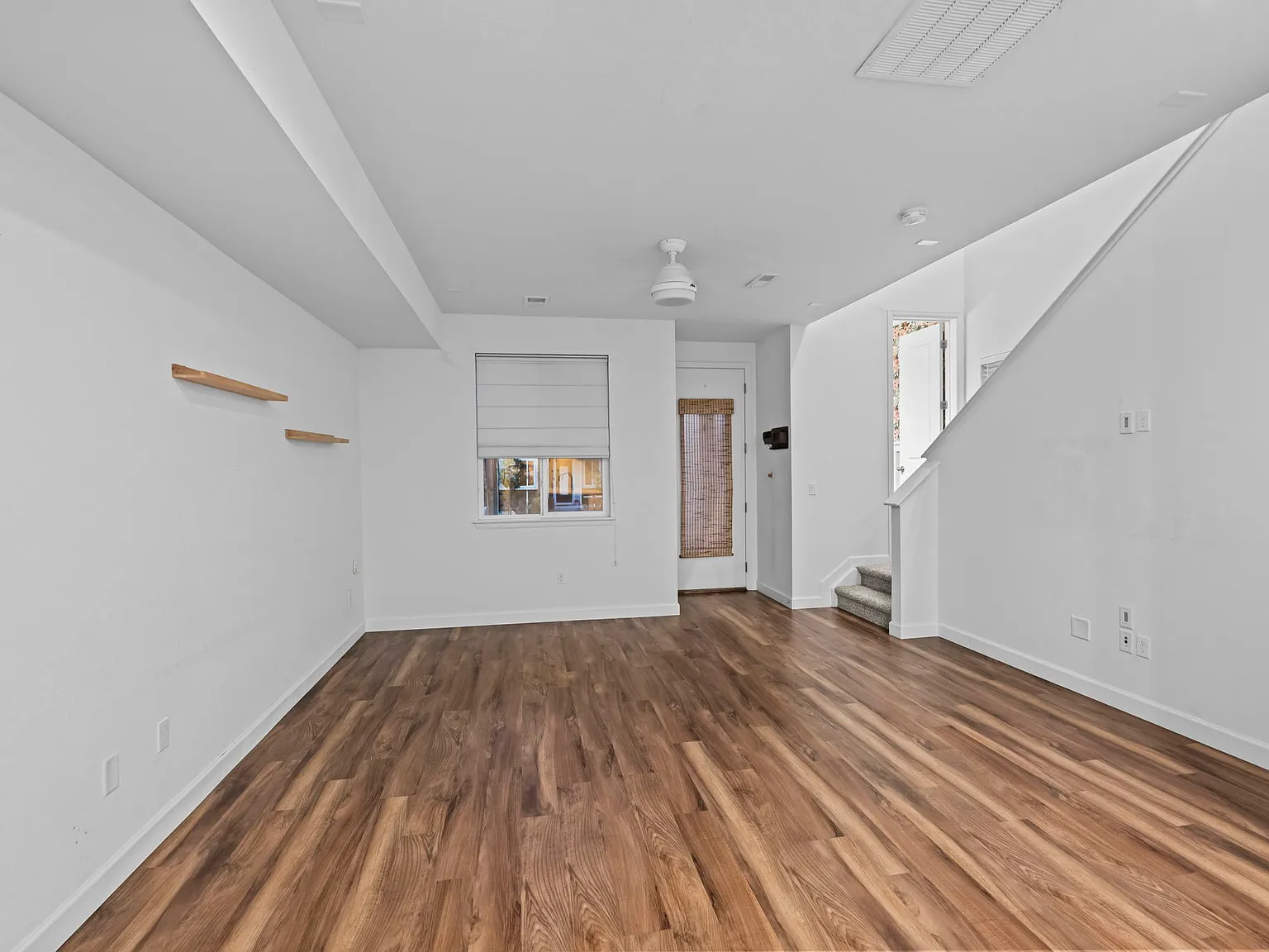 3 bed, 1474 sqft, $2,500 — Photo 2