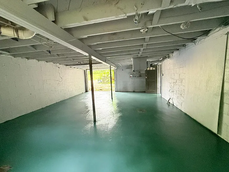 1221 Maple St — Photo 36