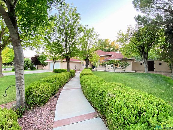 3rd image of 3106 N Circle Diamond Dr