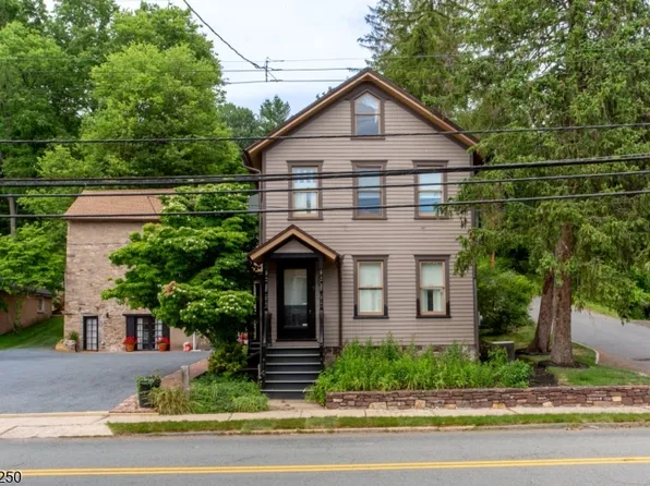 3 S Main St, Stockton Boro, NJ 08559