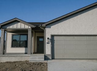 250 S Zinnia Ct, West Des Moines, IA 50266