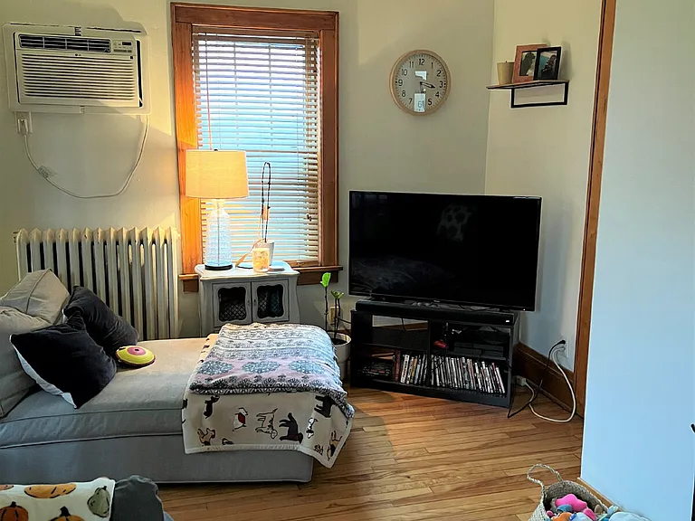 220 Marshall Ave #5 — Photo 3