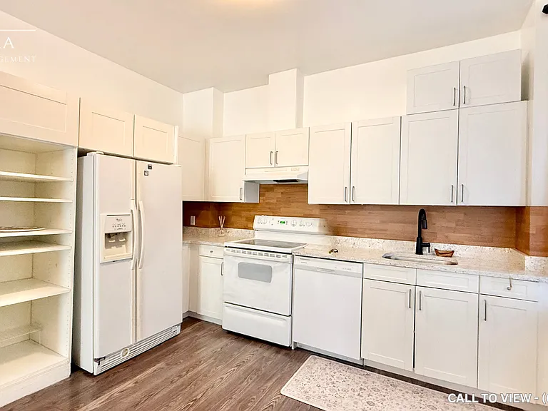 115 Close Ave #1 — Photo 3