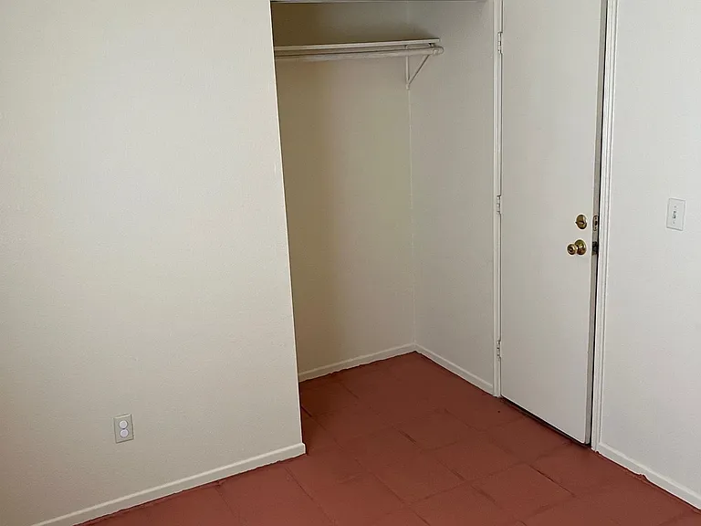 5020 College Ave — Photo 5