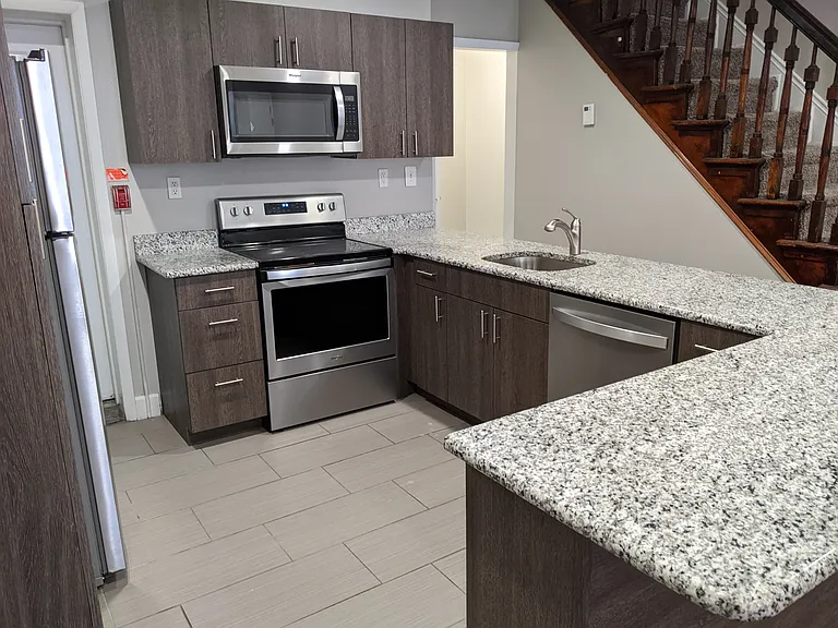 4044 Sansom St #H — Photo 23