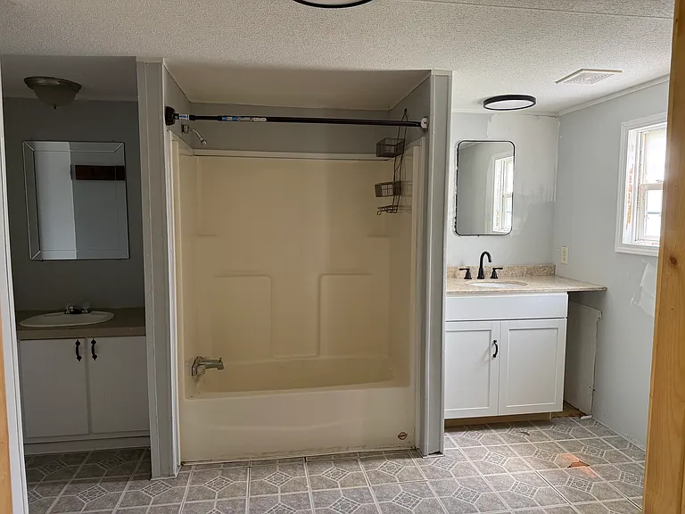 Meadowbrook Dr — Photo 8