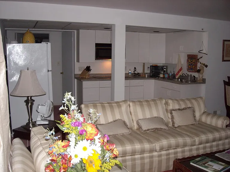 170 Mill Plain Rd #4 — Photo 9