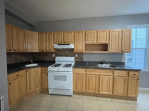 76 Wade St #1 Photo 1