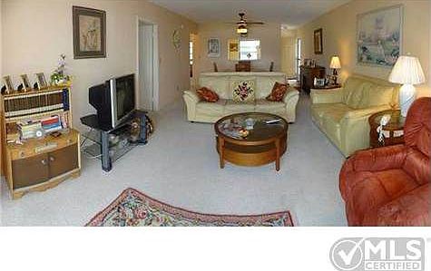 3rd image of 115 Claremont Ln APT 5