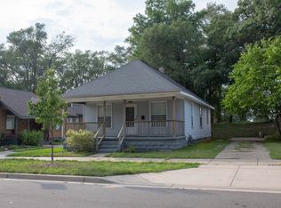 590 W Muskegon Ave, Muskegon, MI 49440