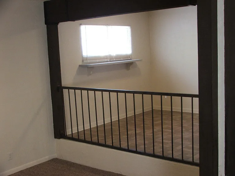 8541 Dunlap Dr — Photo 6