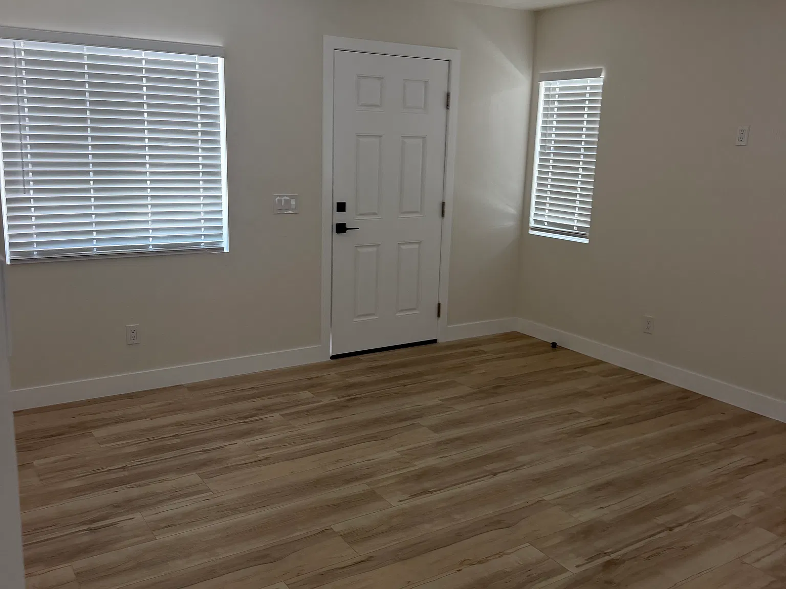 1 bed, 490 sqft, $3,100 — Photo 4