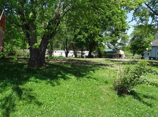 104 Lovette St, Wolcottville, IN 46795
