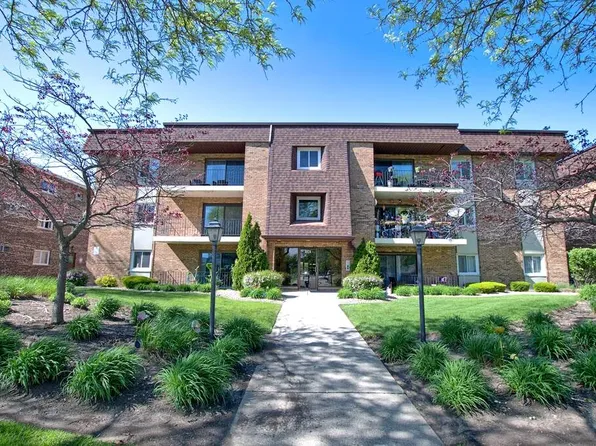 8924 W 140th St APT 303, Orland Park, IL 60462