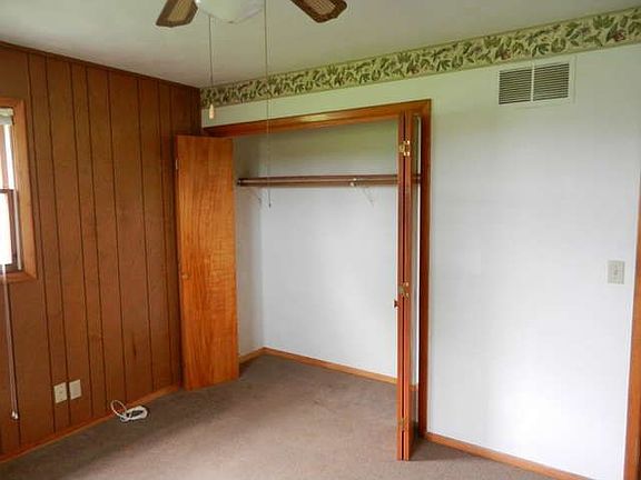 4th image of 165 Sunnyview Dr