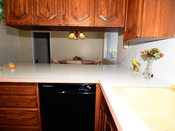 5th image of 908 N Fairway Dr