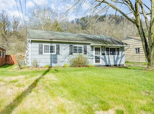 2843 N Meadow St, Natrona Heights, PA 15065