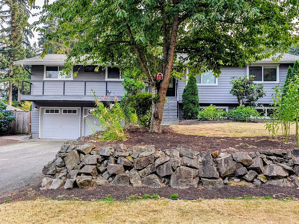 304 142nd St SE