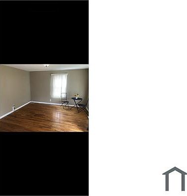 2nd image of 2455 Hawthorne Manor Dr