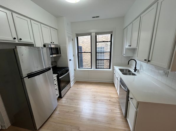 1320 N Wicker Park Ave APT 2F