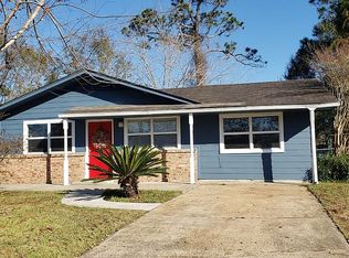 6675 Columbus Cir, Ocean Springs, MS 39564