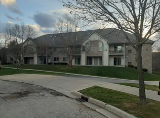 1401 Garay Ln UNIT 8, Pt Washington, WI 53074