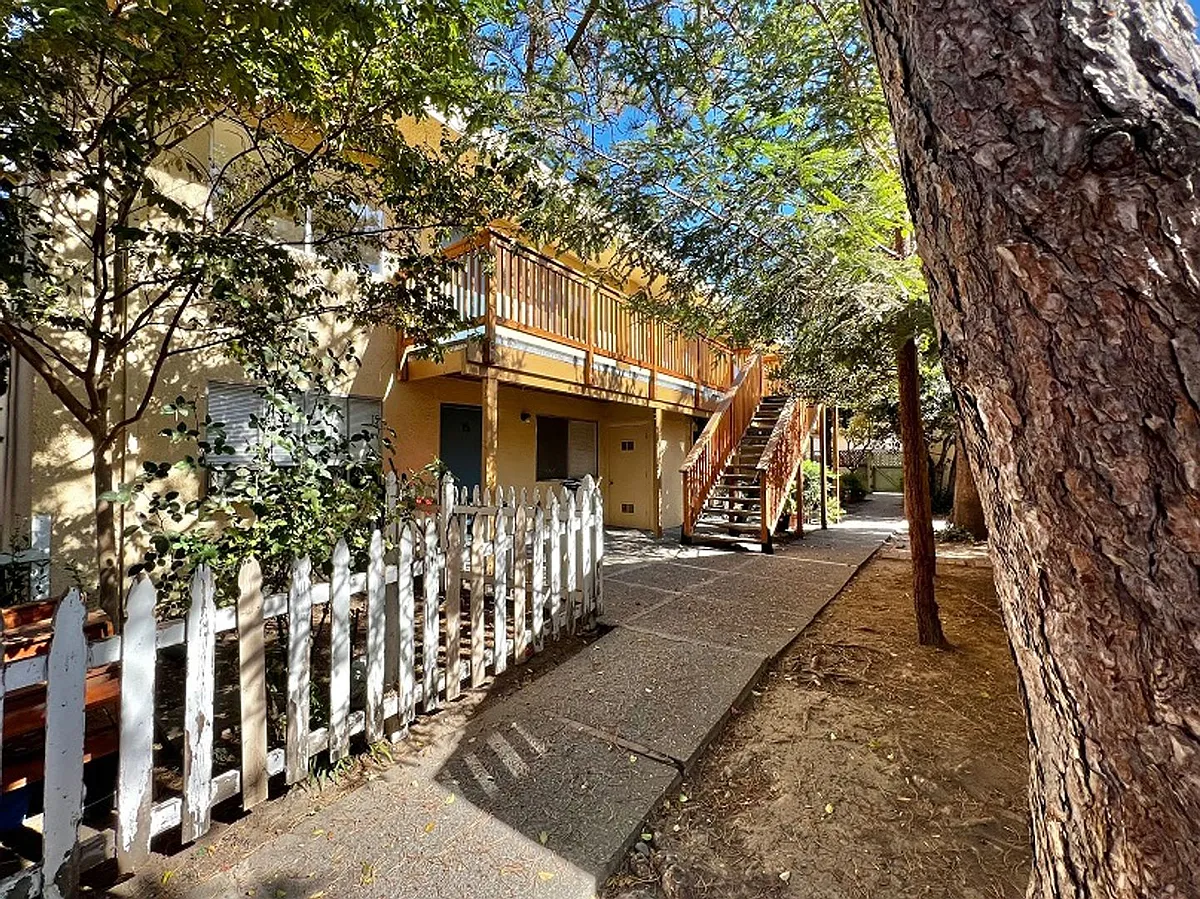Building Photo - Westview Apartments