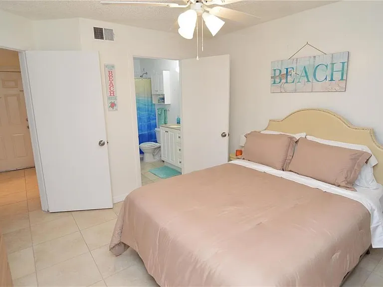8625 Mallard Reserve Dr #101 — Photo 26
