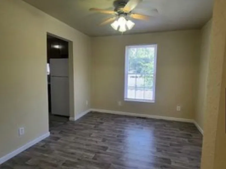 38 E Beardsley Ave — Photo 1