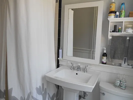 Rented by Gateway Arms Realty Corp | media 37