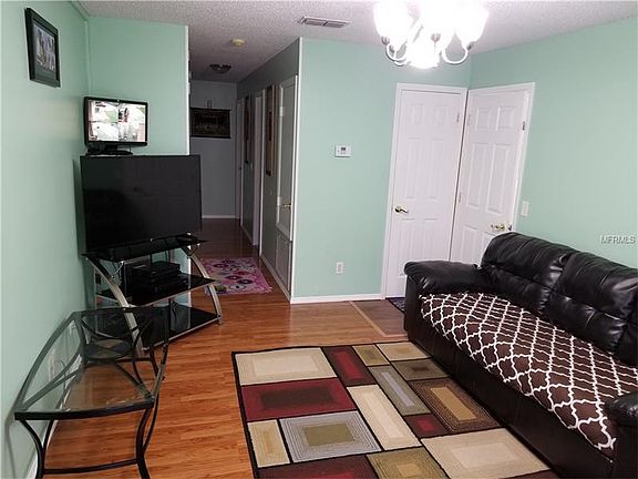 4th image of 6107 Chantry St