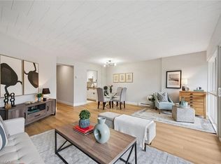 105 Conroy Cres #102, Guelph, ON N1G 2V5