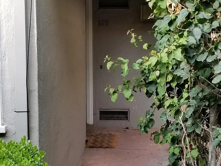 196 Orange St — Photo 14