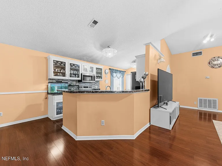 2656 Lantana Lakes Dr E — Photo 6