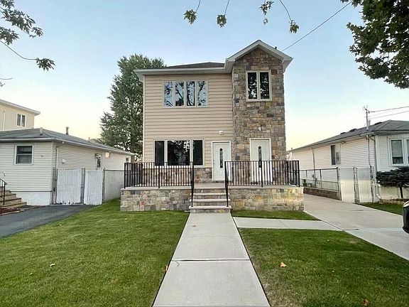 2nd image of 604 Ramona Ave #2