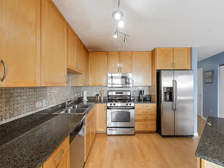 929 Portland Ave S #2408 — Photo 2