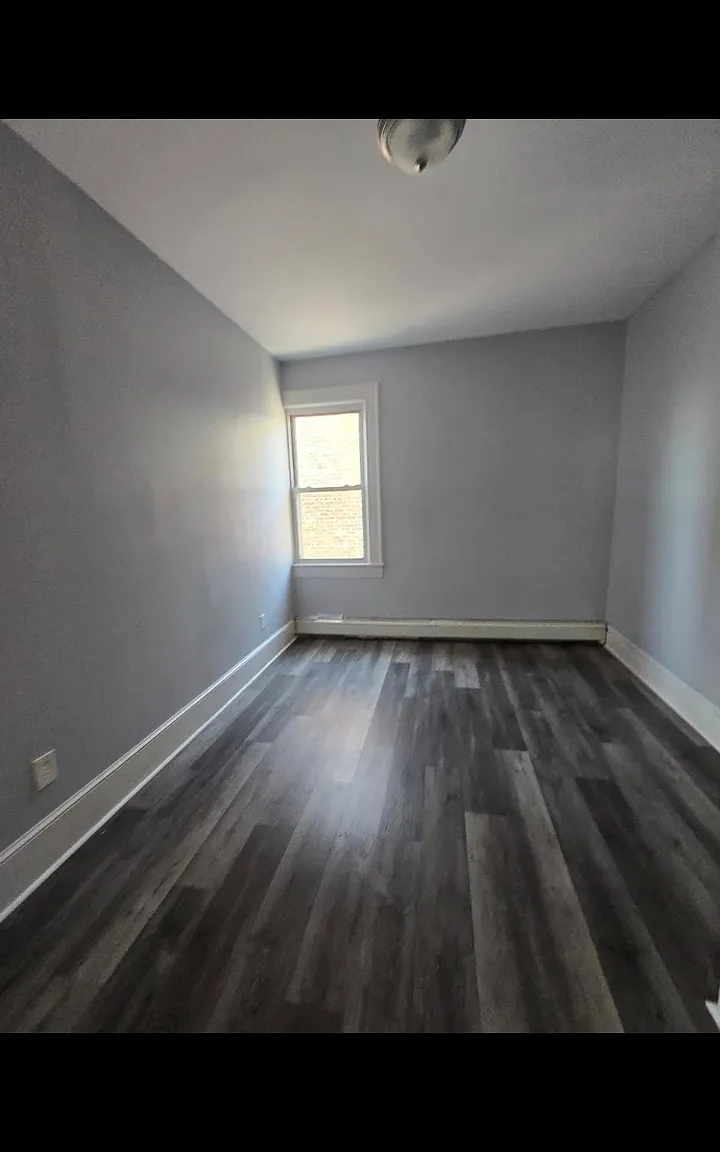 3 bed, $1,900 — Photo 4