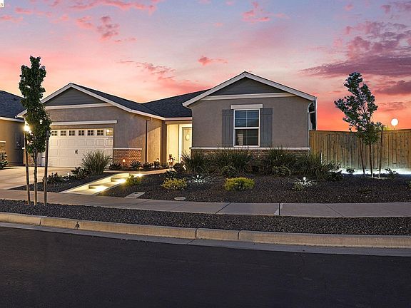 2nd image of 4585 Prairie Path