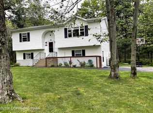 2667 Highview Dr, Tobyhanna, PA 18466