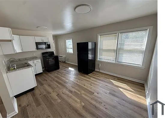 2 bed, 800 sqft, $1,025 — Photo 1