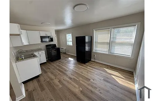 265 Niagara Ave #C Photo 1