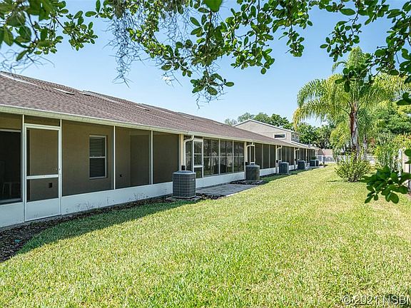 5th image of 2215 Hawks Cove Cir