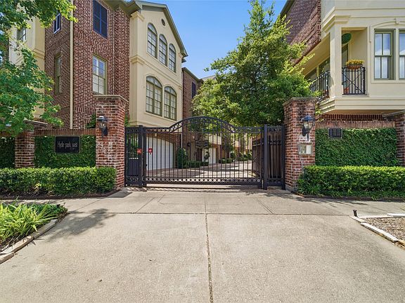 2nd image of 1329 Hyde Park Blvd