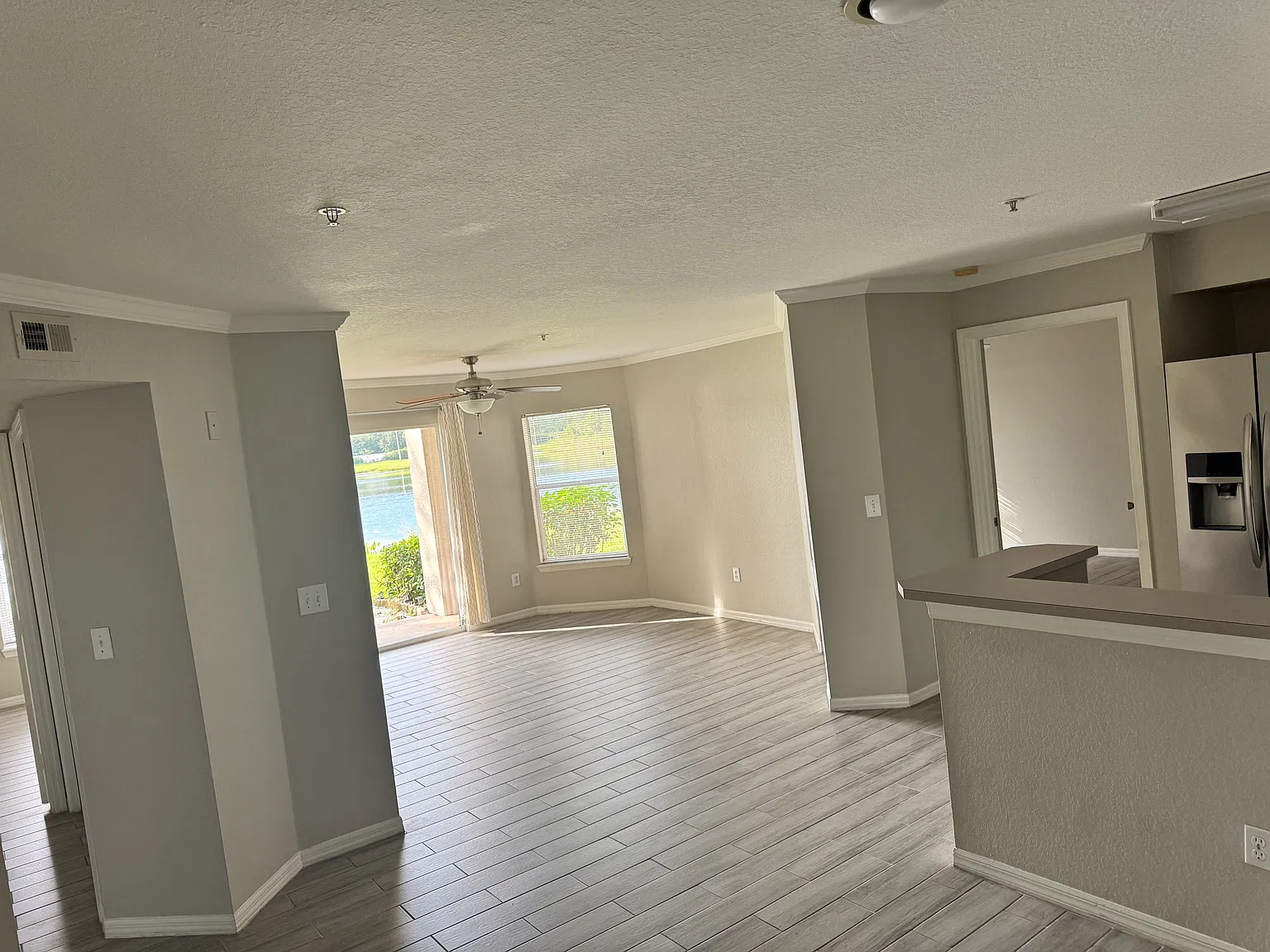 2 bed, 1107 sqft, $1,850 — Photo 4
