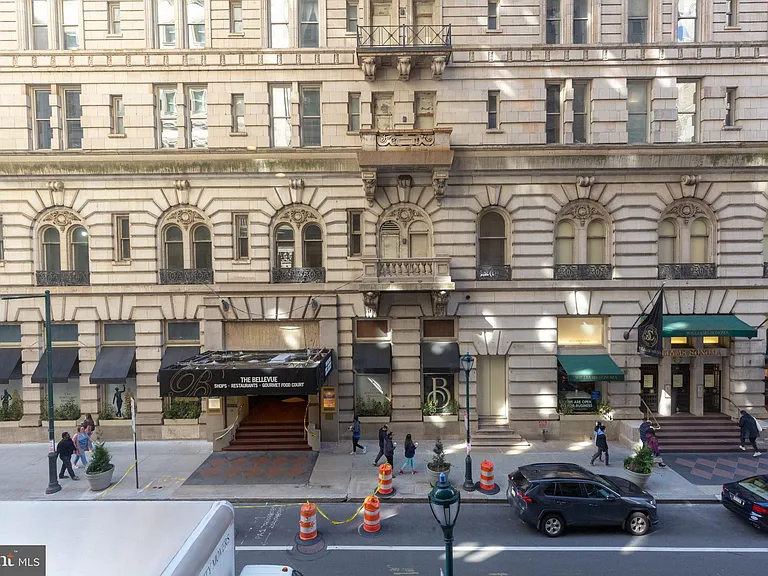 1411-1 Walnut St #201 — Photo 13