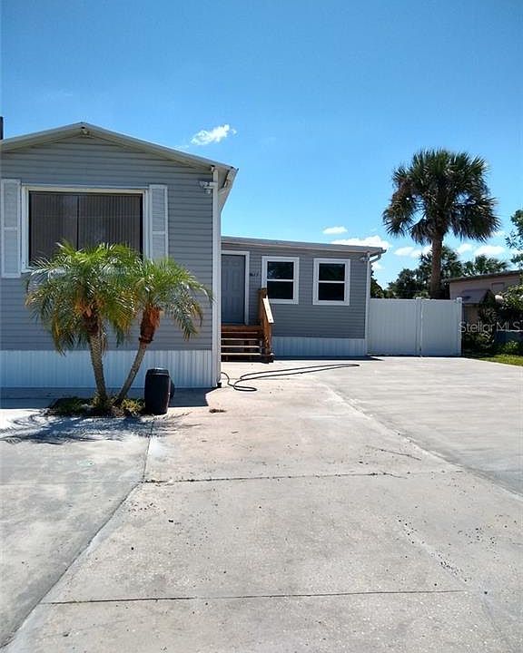 1st image of 5817 Sussex Dr