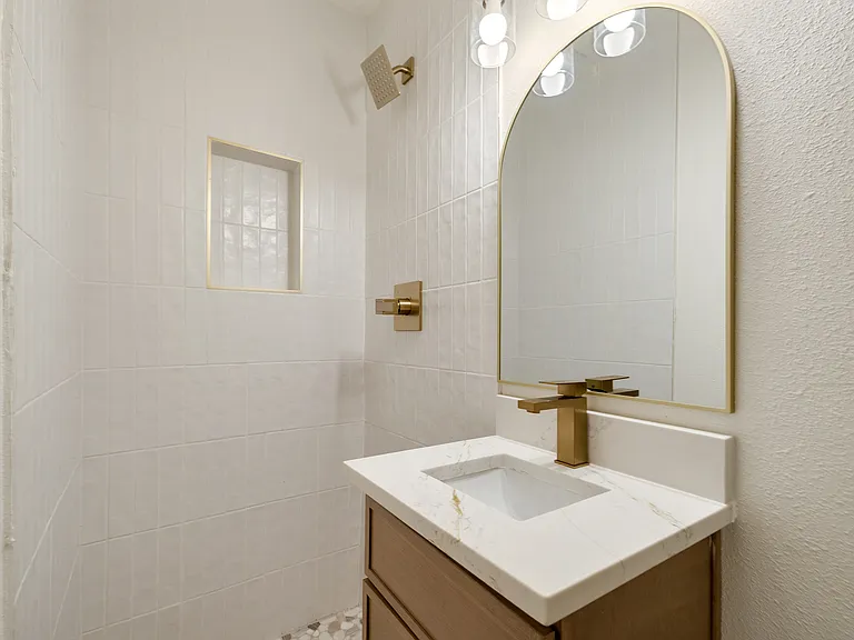 Carolina Apartments — Photo 16