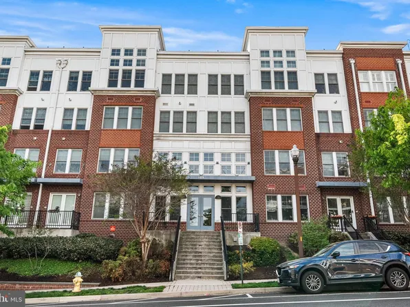 1418 N Rhodes St #B120, Arlington, VA 22209