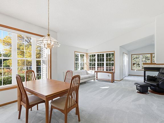 5th image of 5758 Willow Ln